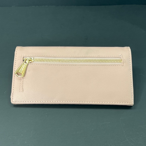 EUC Aimee Kestenberg Marietta Flat Bifold Blush Pink Vegan Leather Wallet - Picture 2 of 8
